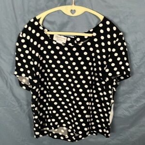 Madison Gray: Black/White Polka Dots Short Sleeve Top- 14